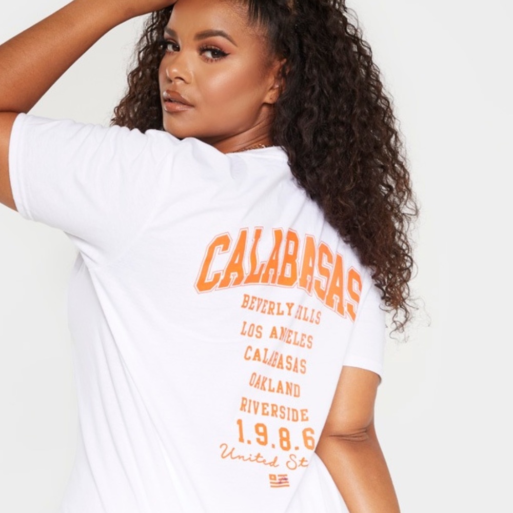 WHITE CALABASAS 1986 GRAPHIC OVERSIZED T SHIRT